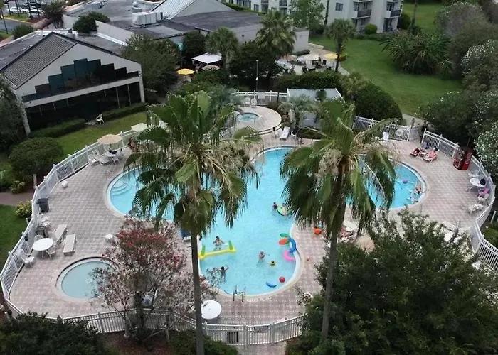 Universal Studios. Amazing 2 Bedroom Apartment!